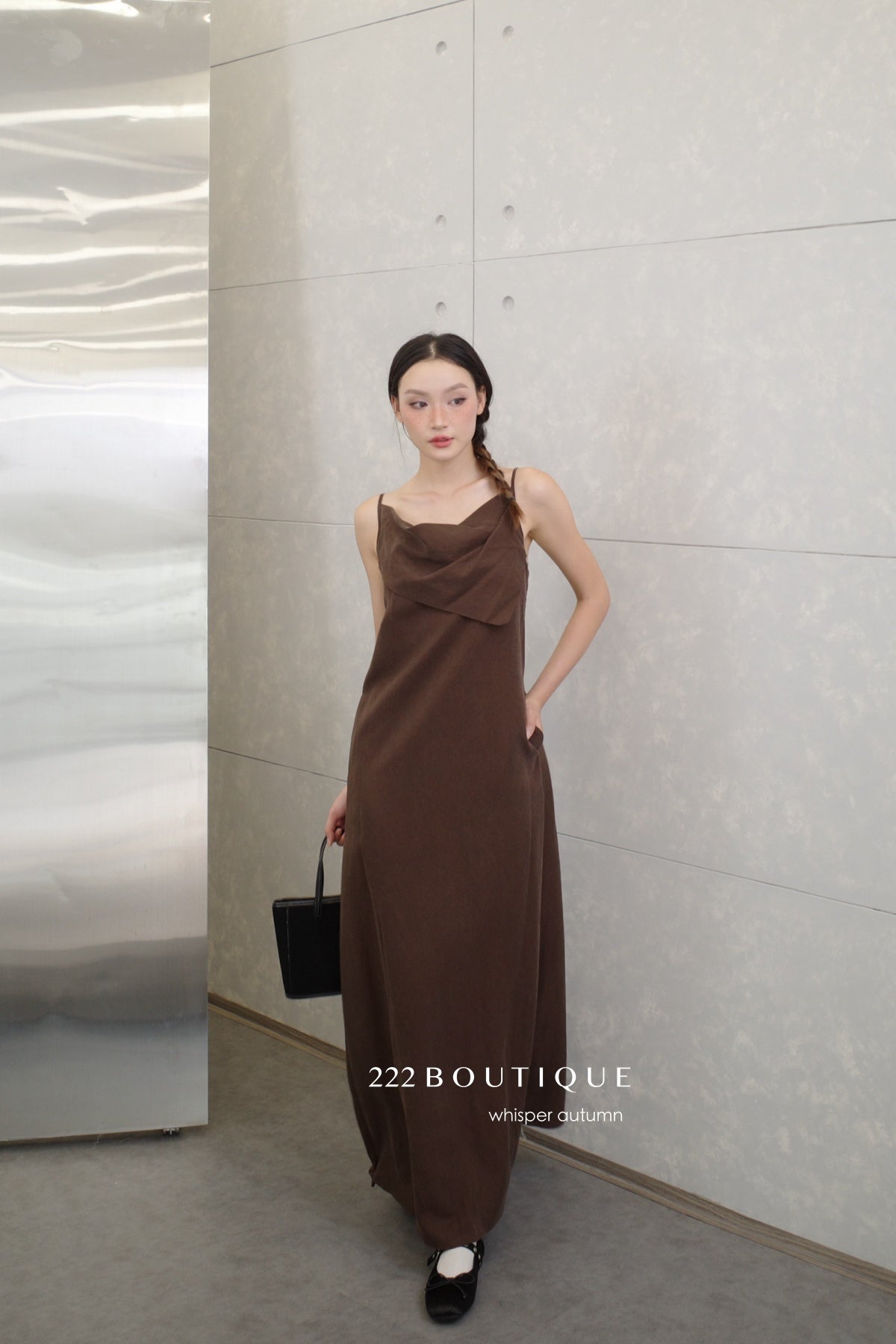13v12 Linen strappy dress with back cut-out