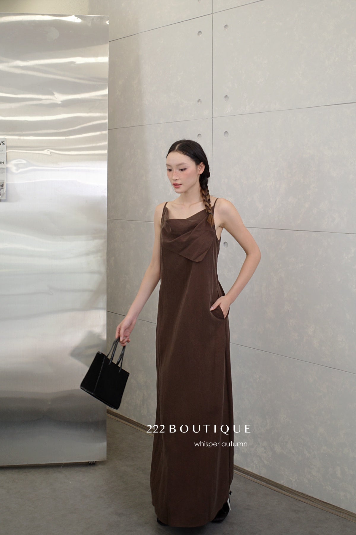 13v12 Linen strappy dress with back cut-out