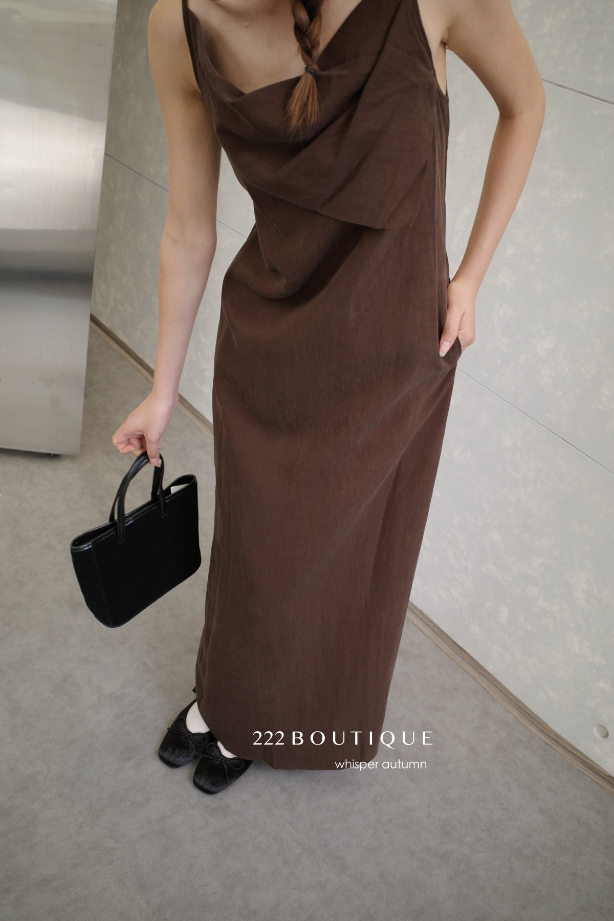 13v12 Linen strappy dress with back cut-out