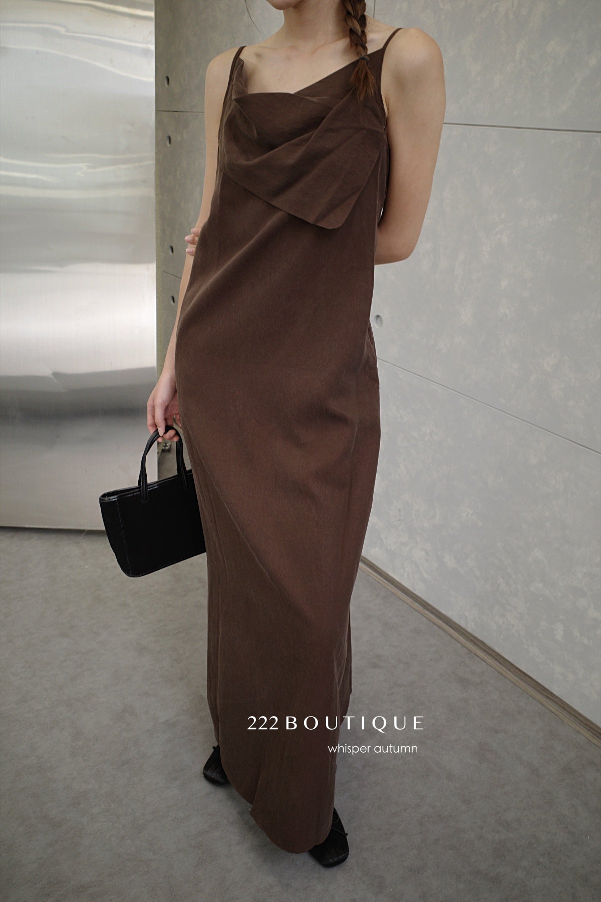 13v12 Linen strappy dress with back cut-out