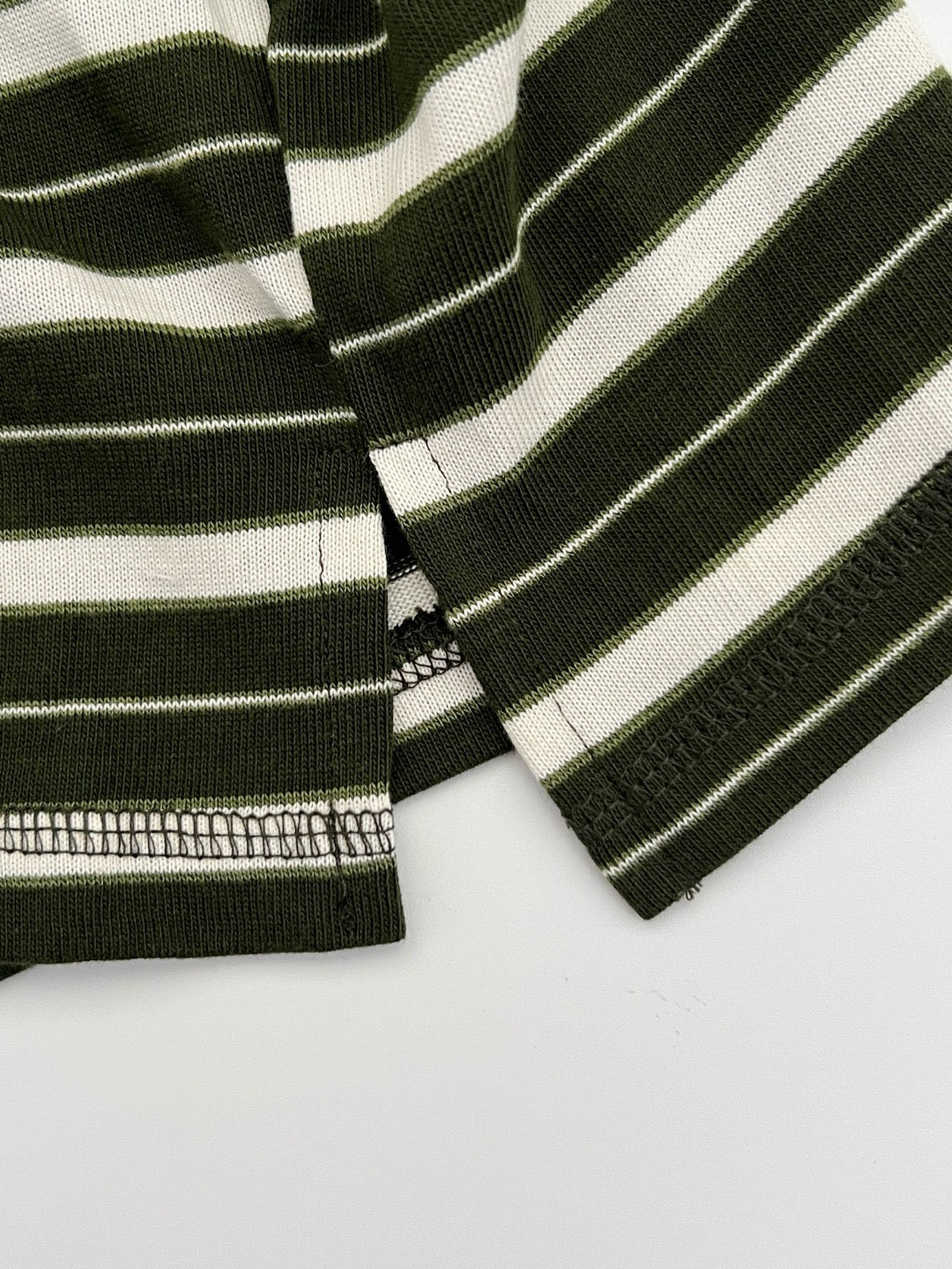 17a32 Striped polo shirt with notch collar