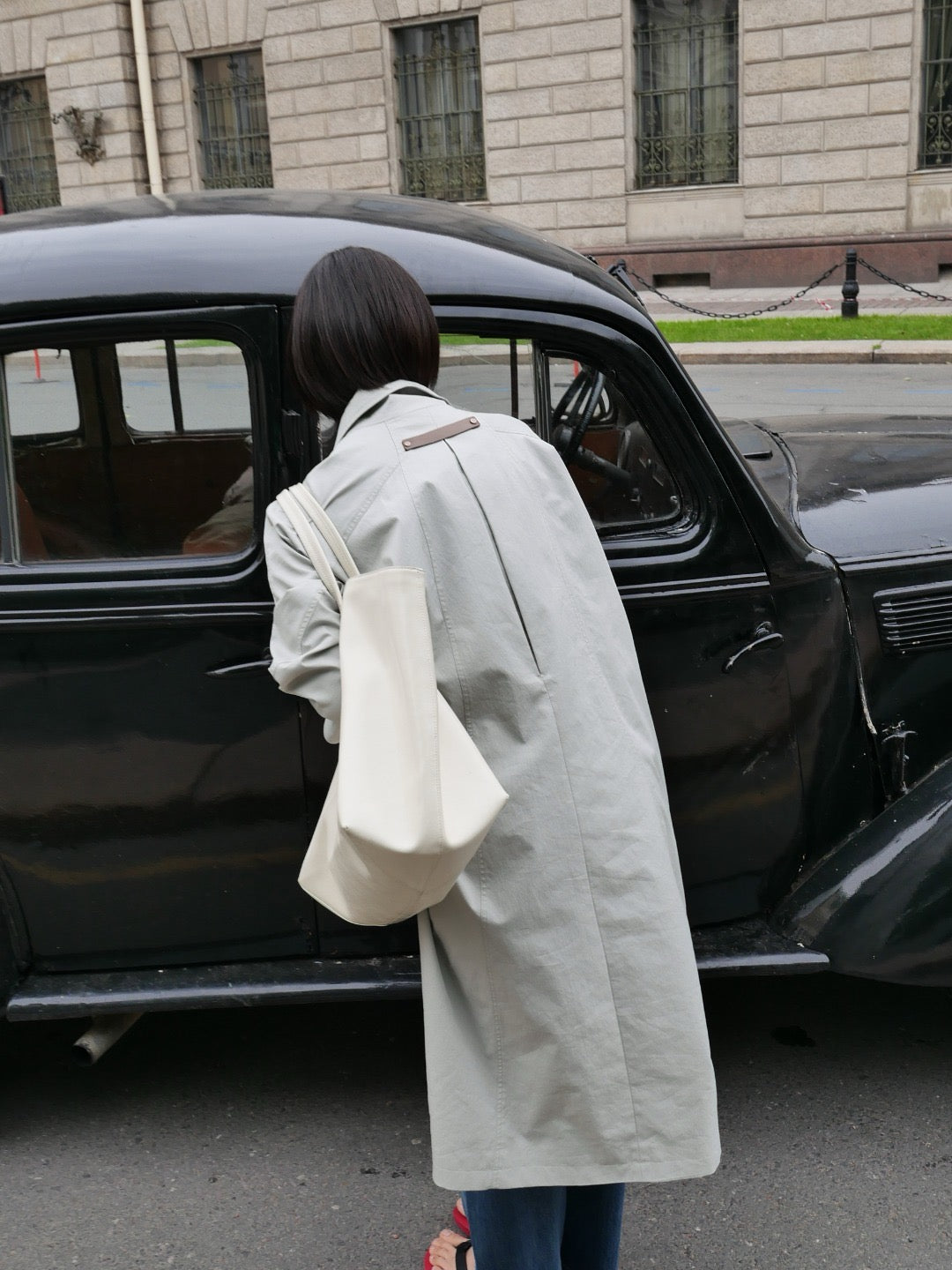 17a33 Trench coat with stand collar