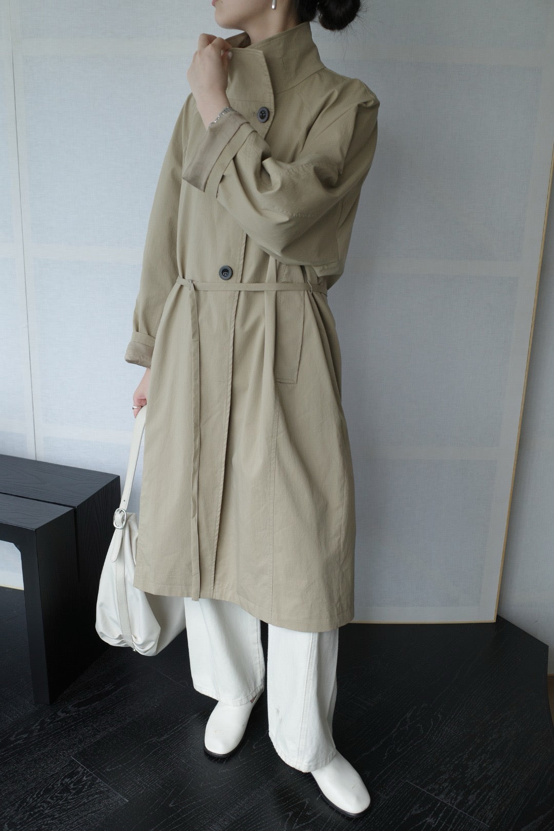 17a33 Trench coat with stand collar