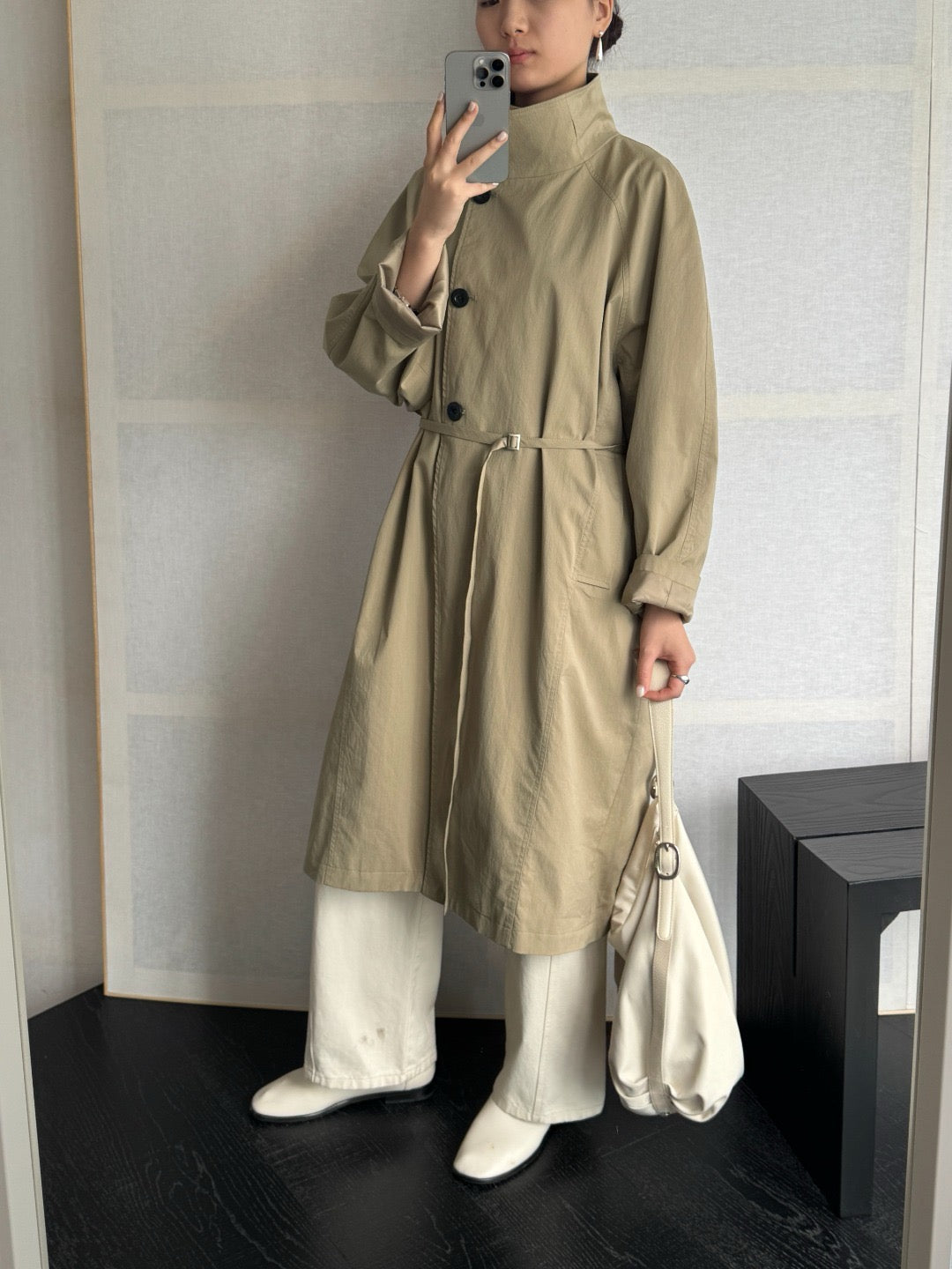 17a33 Trench coat with stand collar