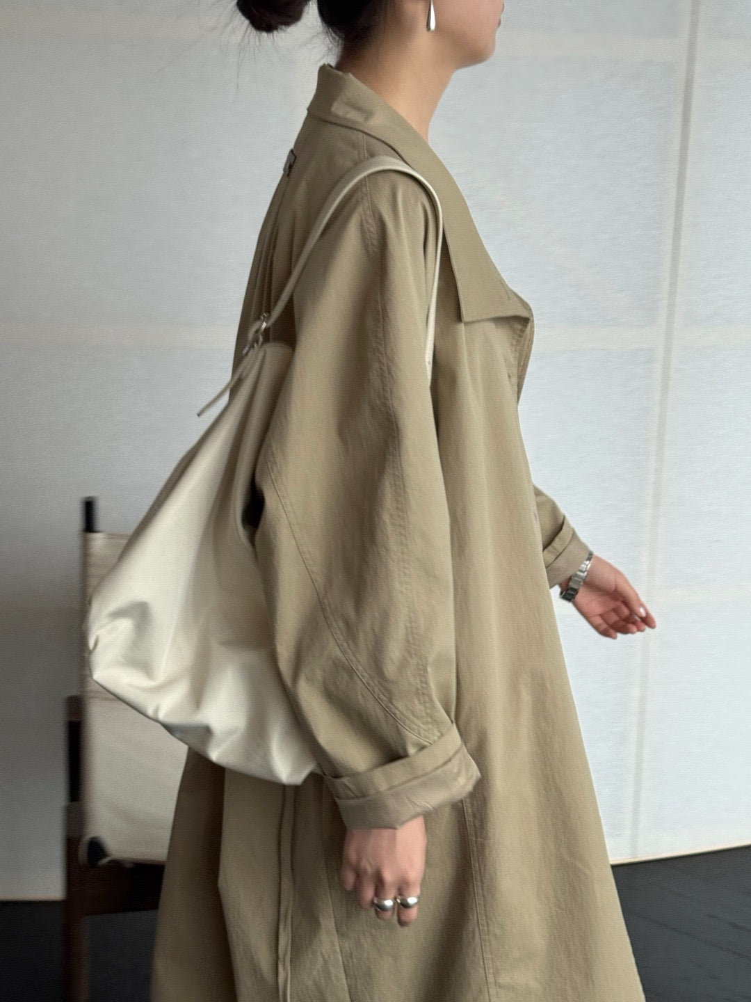 17a33 Trench coat with stand collar