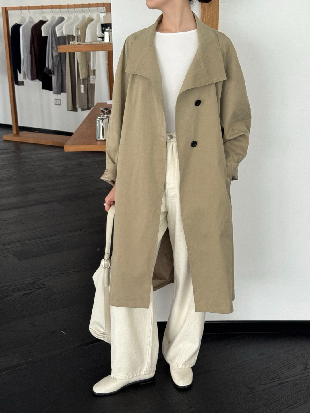 17a33 Trench coat with stand collar