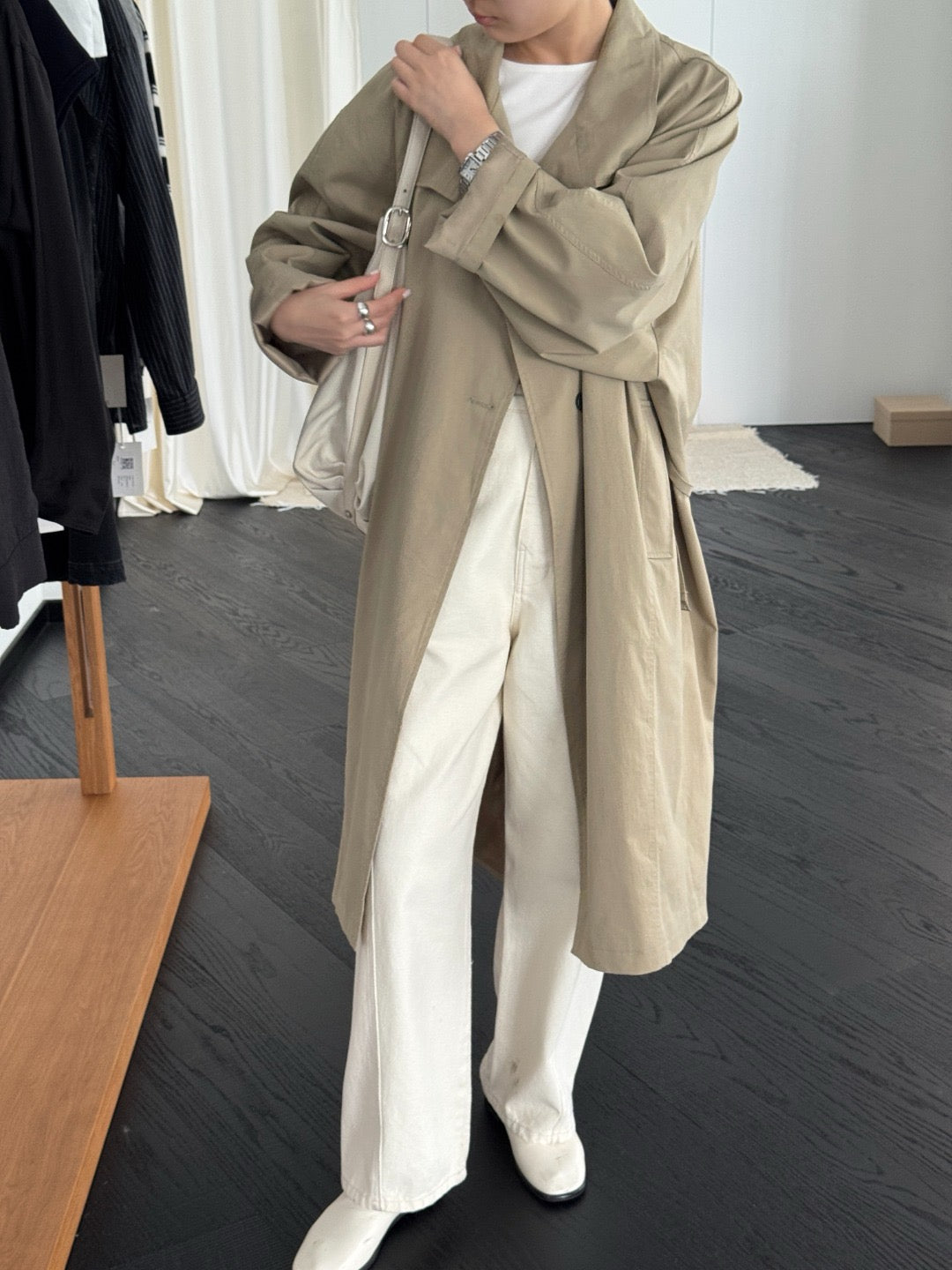 17a33 Trench coat with stand collar