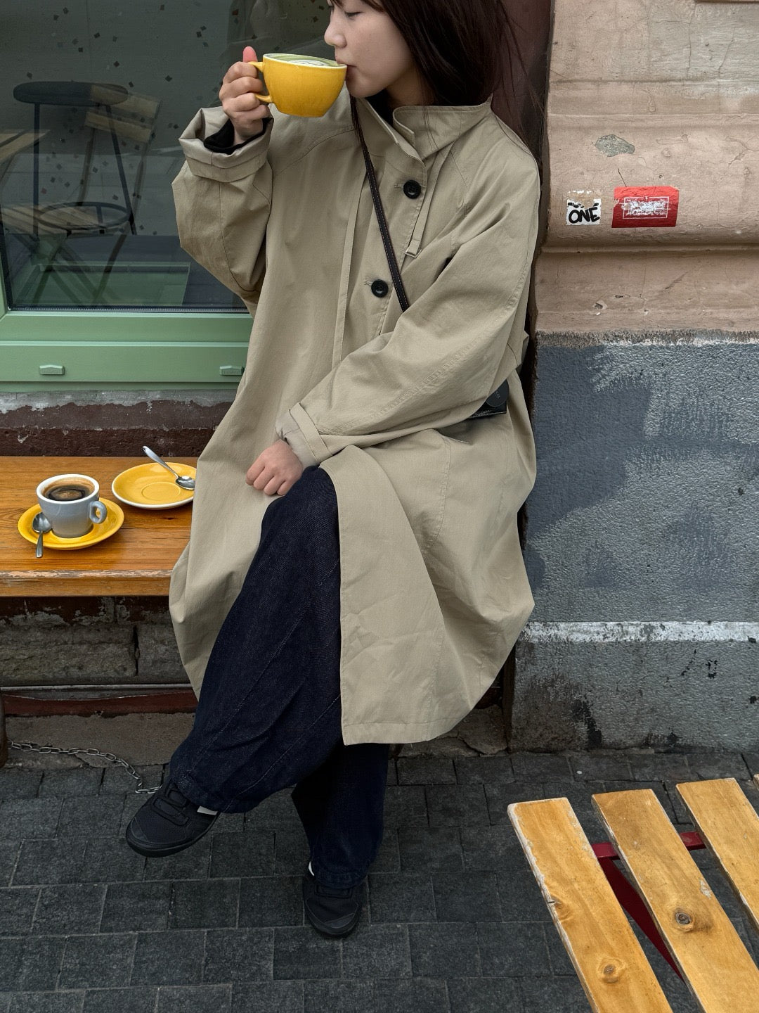 17a33 Trench coat with stand collar