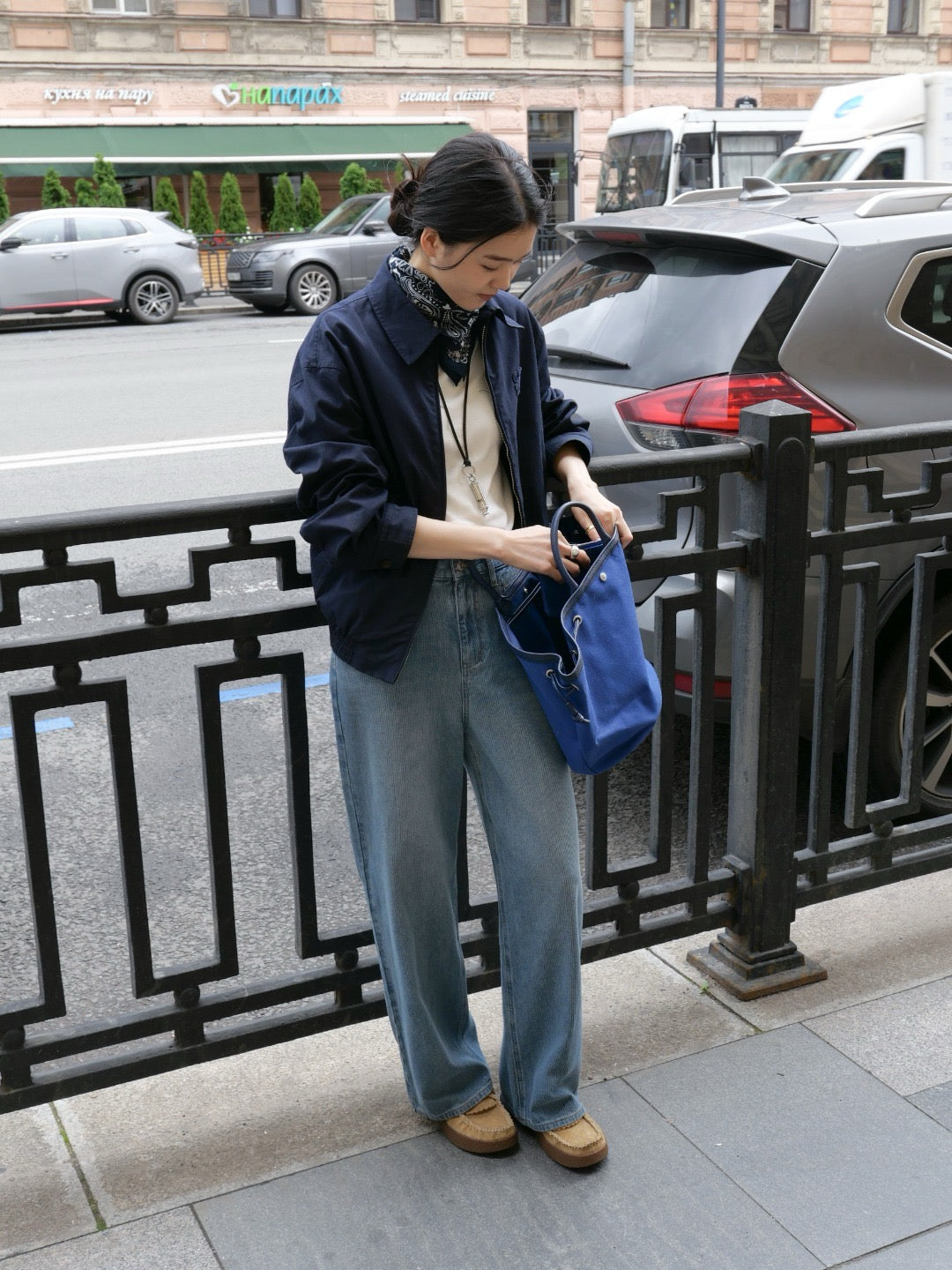 17q23 Straight-leg jeans
