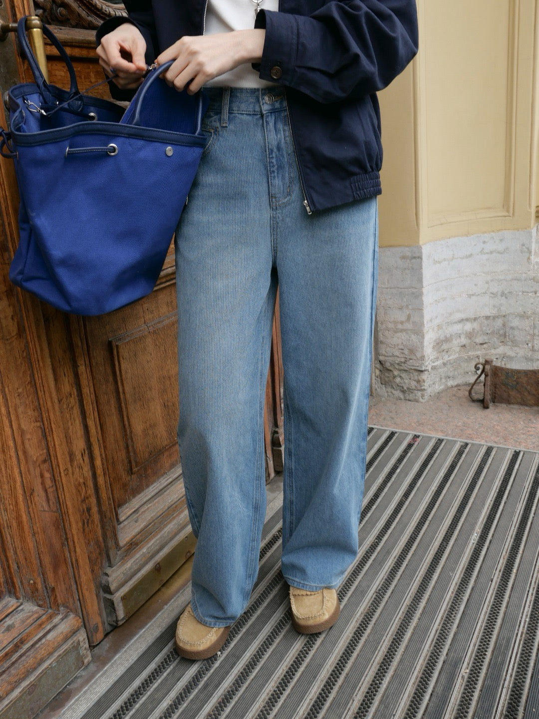 17q23 Straight-leg jeans