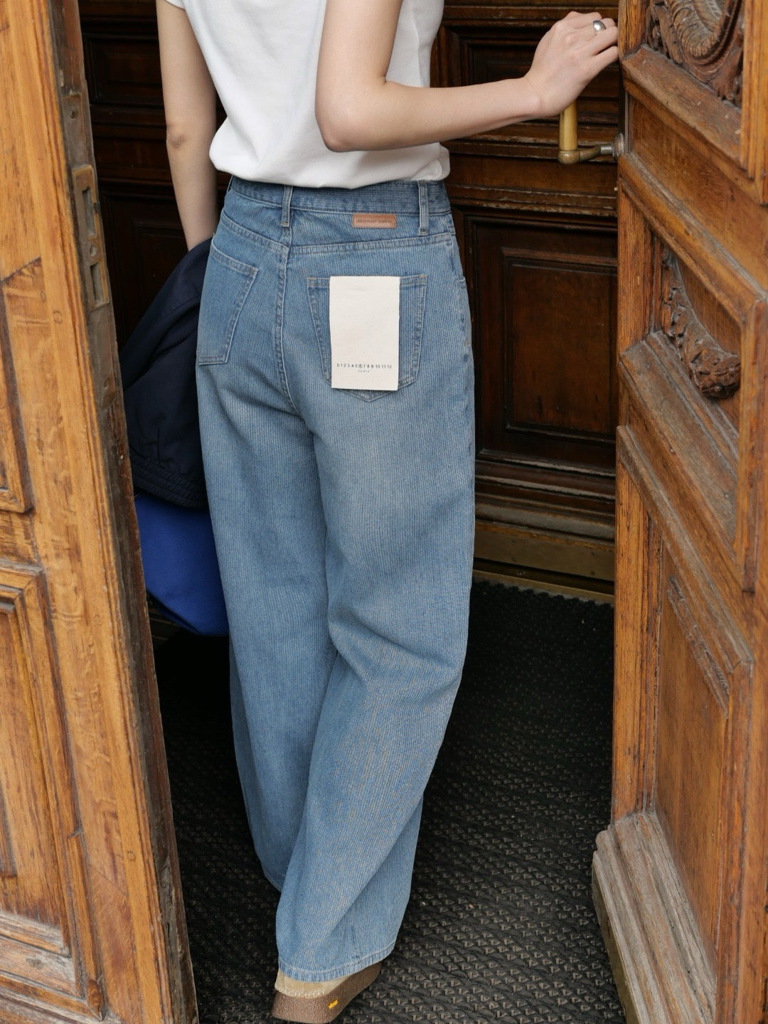 17q23 Straight-leg jeans