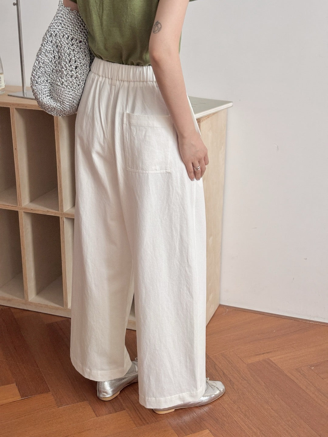 17q24 Basic wool-blend khaki shorts with elastic waist