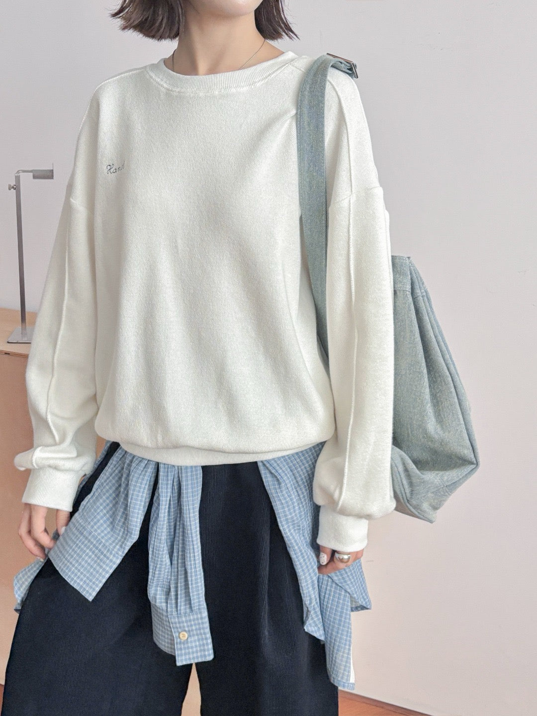 17a34 Basic crew-neck sweater