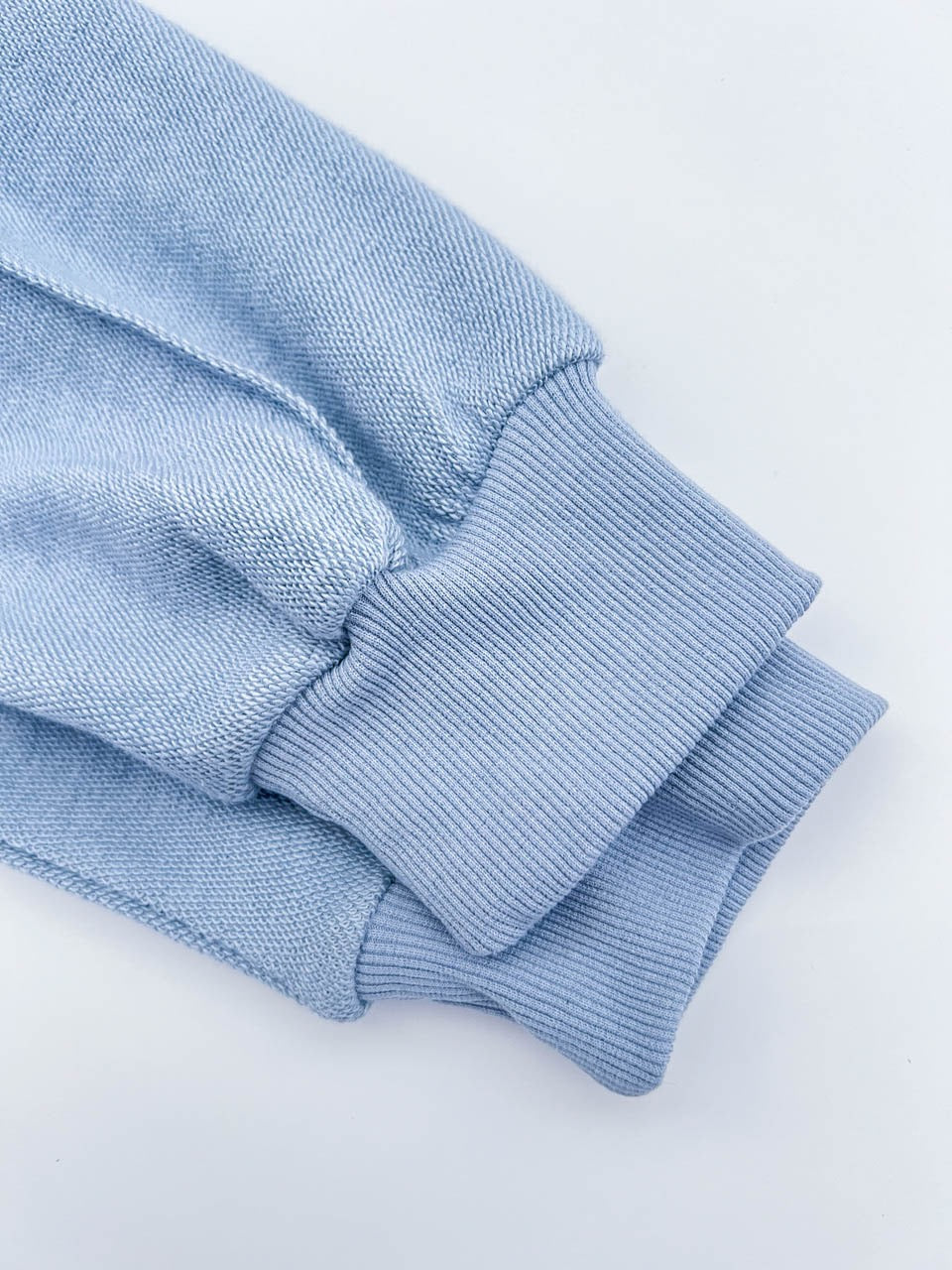 17a34 Basic crew-neck sweater