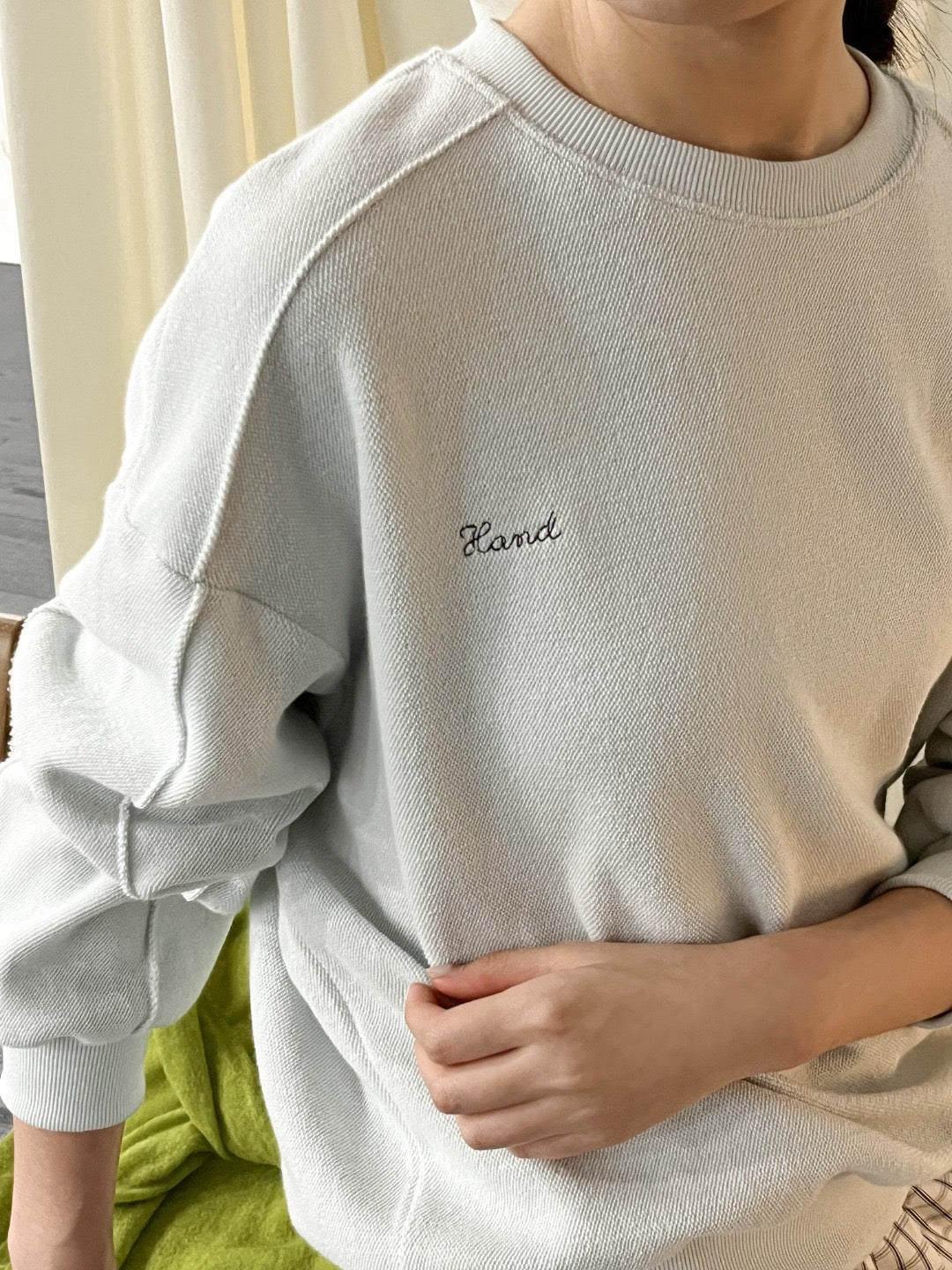 17a34 Basic crew-neck sweater