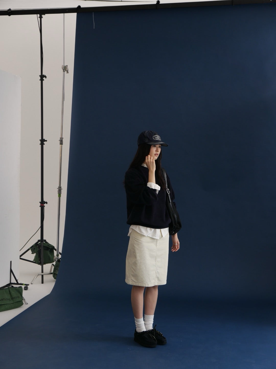 17a34 Basic crew-neck sweater