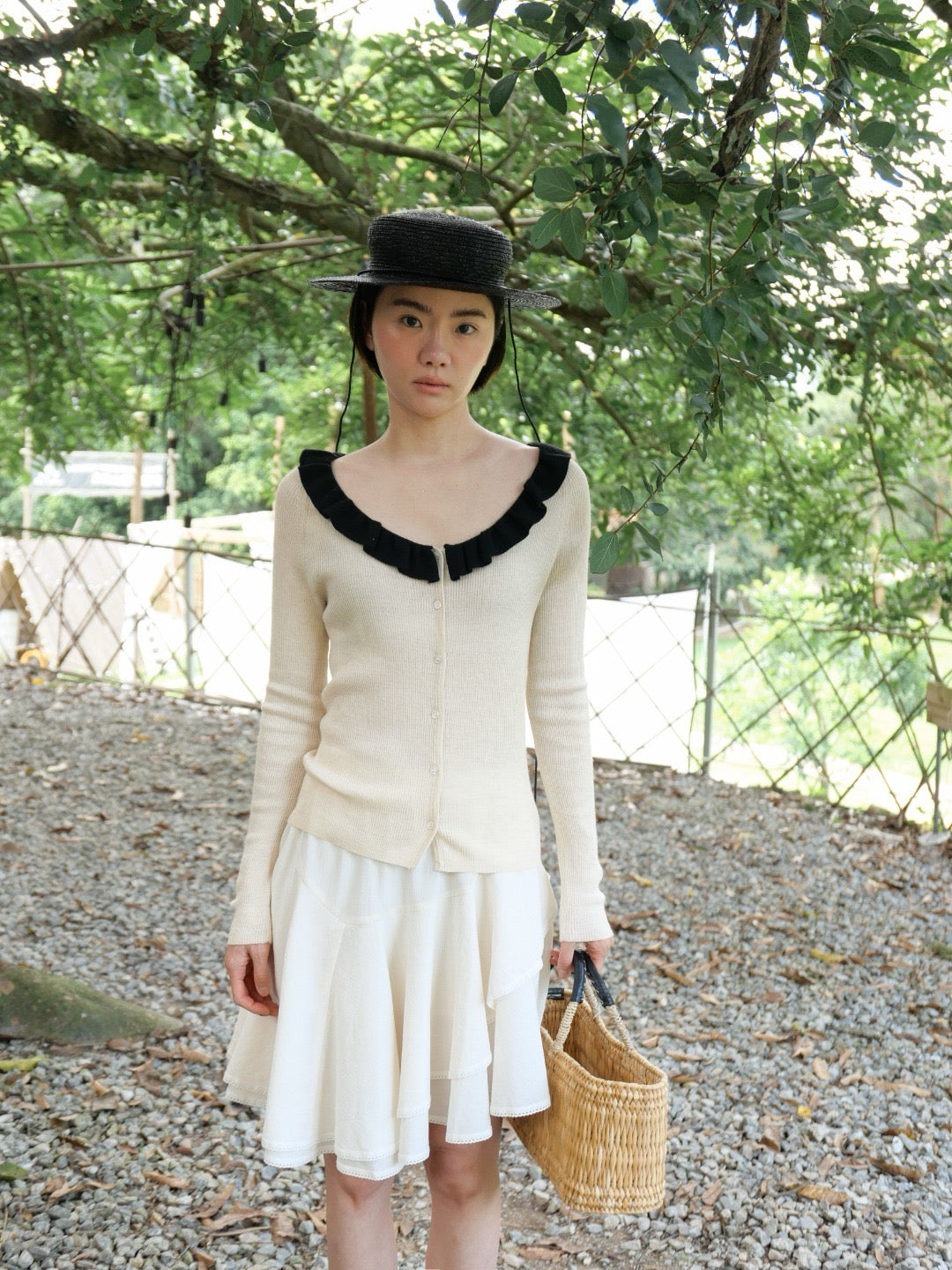 17a36 Off-shoulder knit top with ruffled neckline