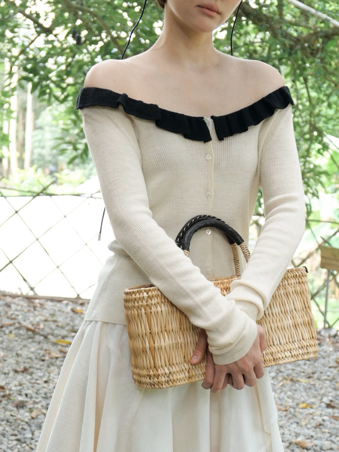 17a36 Off-shoulder knit top with ruffled neckline