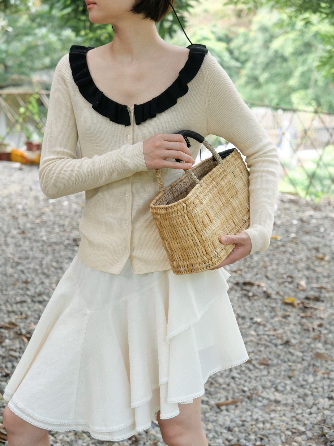 17a36 Off-shoulder knit top with ruffled neckline