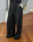 17q26 Basic straight-leg cotton-poly trousers