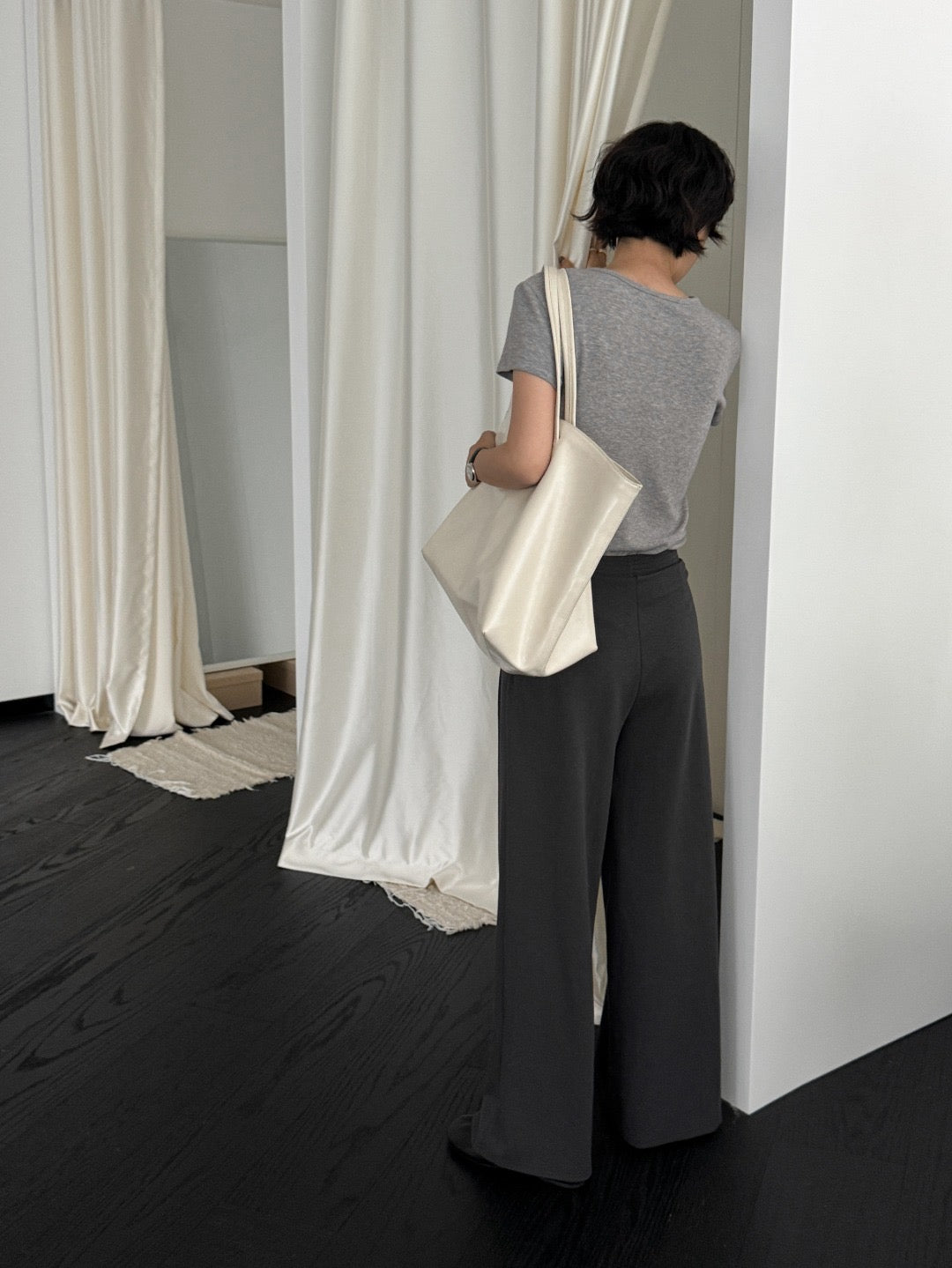 17q26 Basic straight-leg cotton-poly trousers