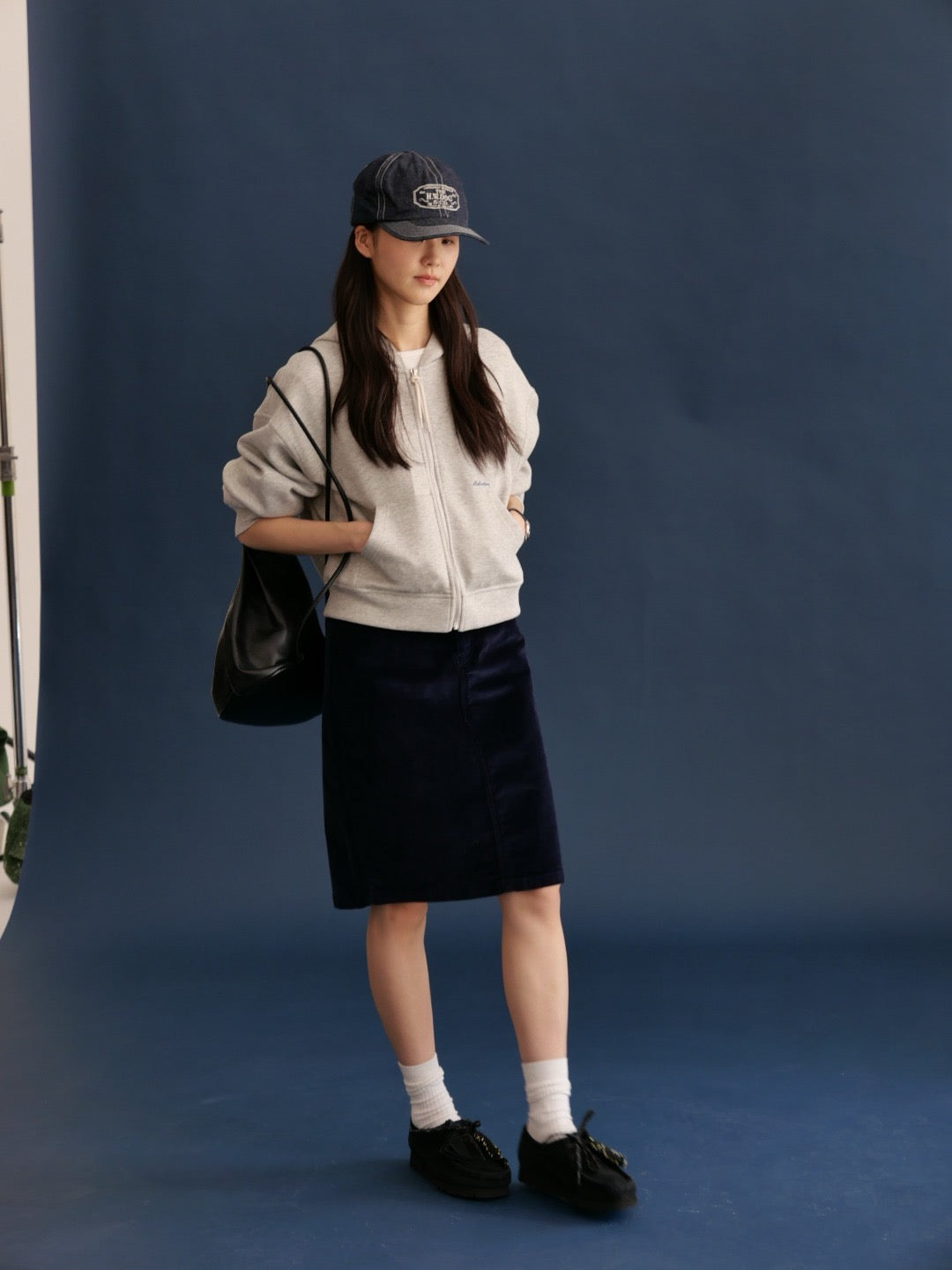 17v2 Corduroy midi skirt