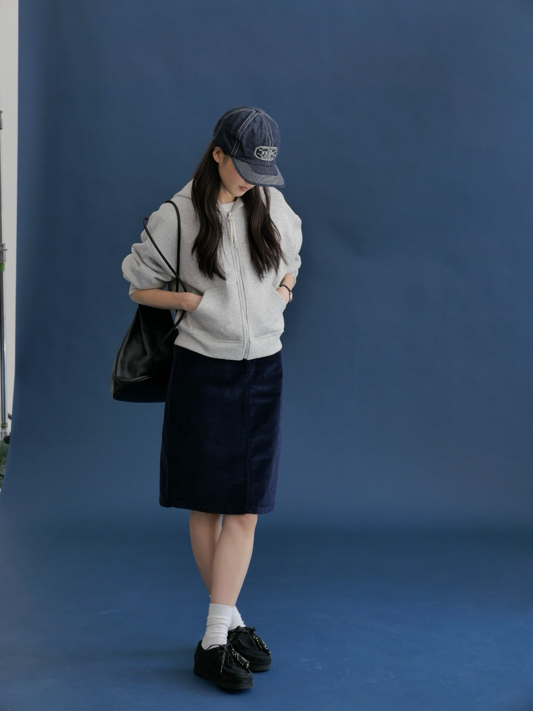 17v2 Corduroy midi skirt