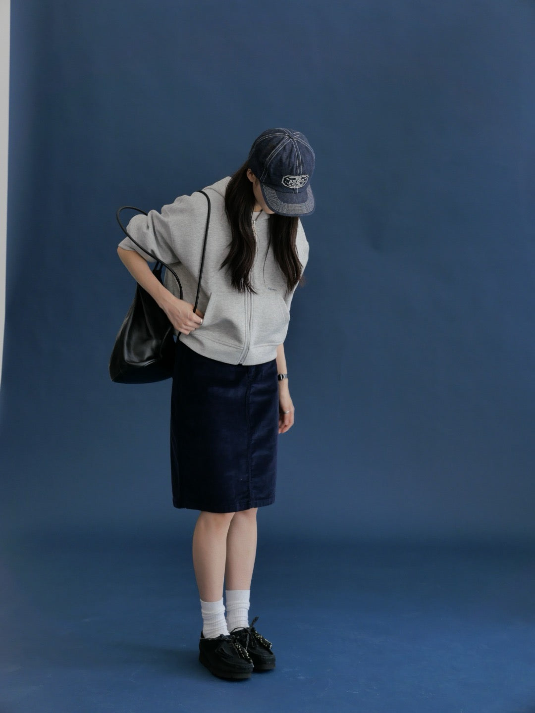 17v2 Corduroy midi skirt