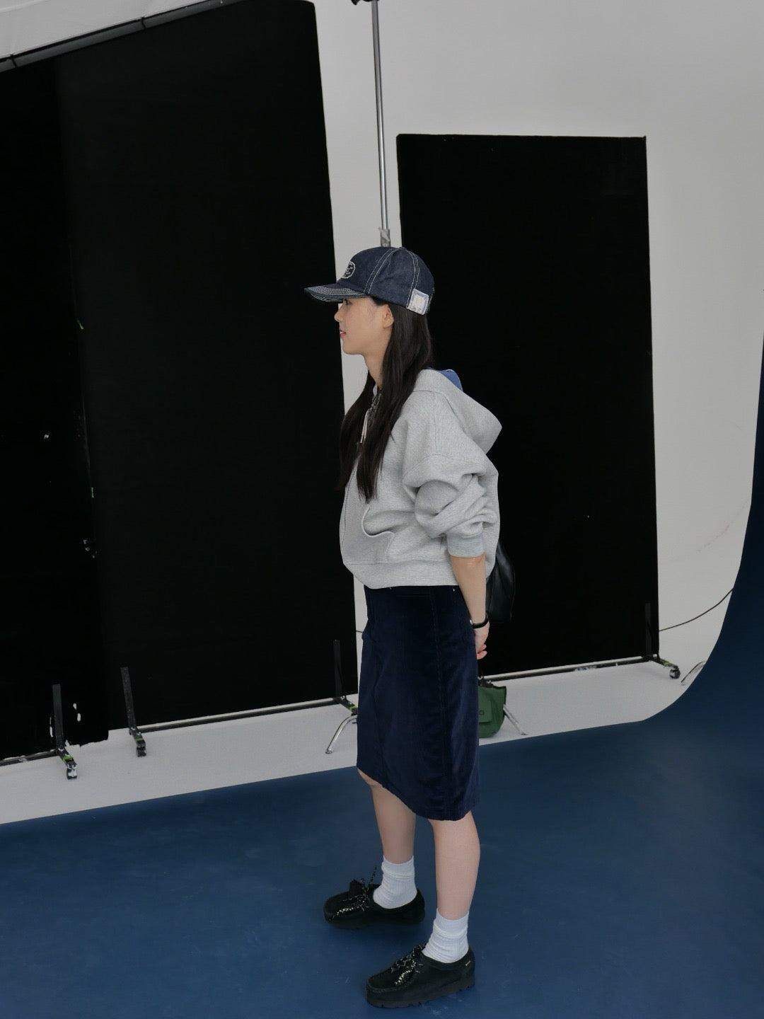 17v2 Corduroy midi skirt
