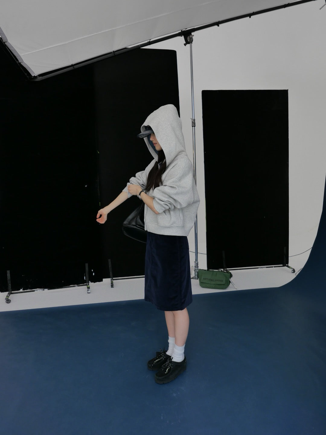 17v2 Corduroy midi skirt