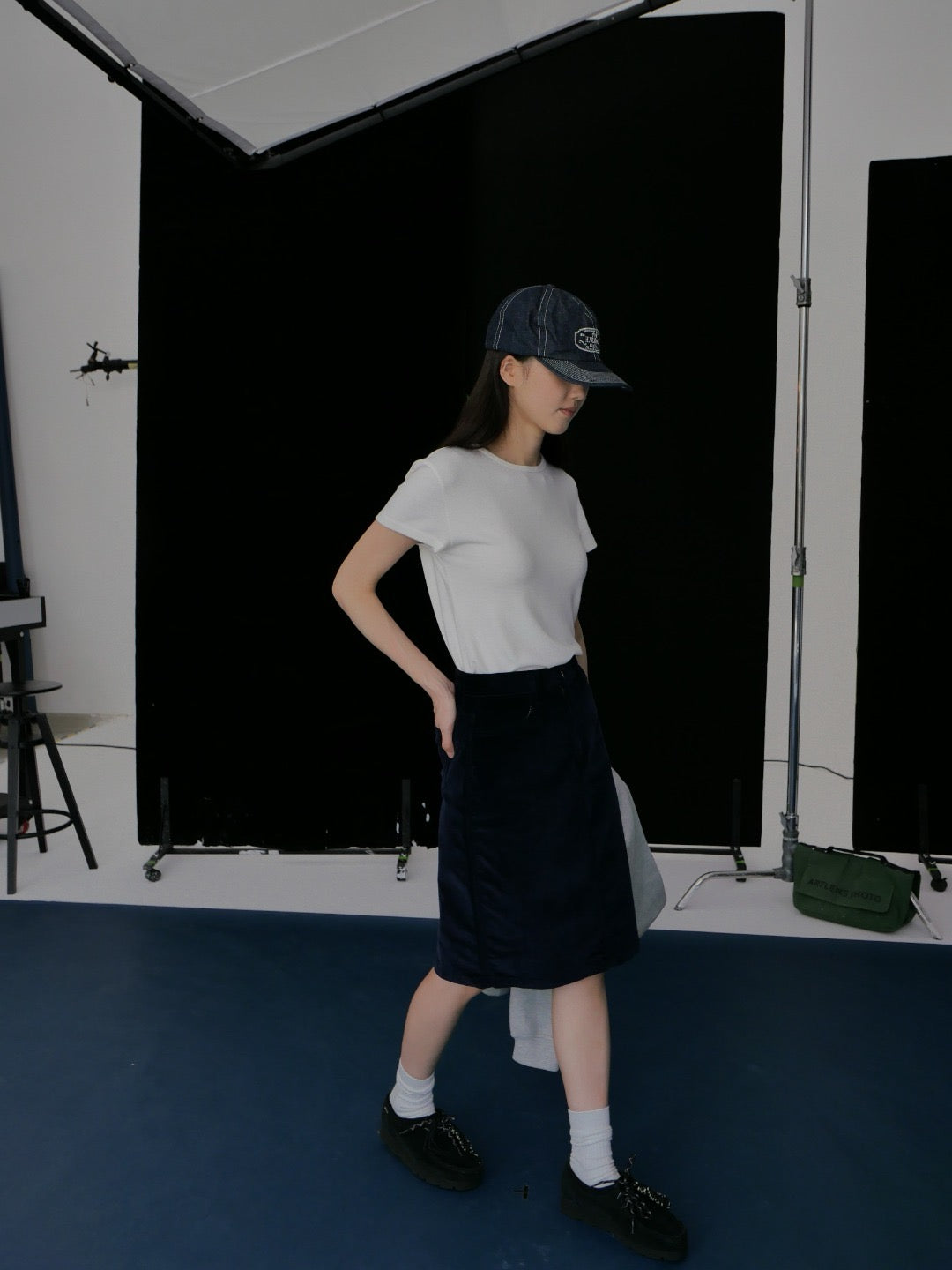 17v2 Corduroy midi skirt