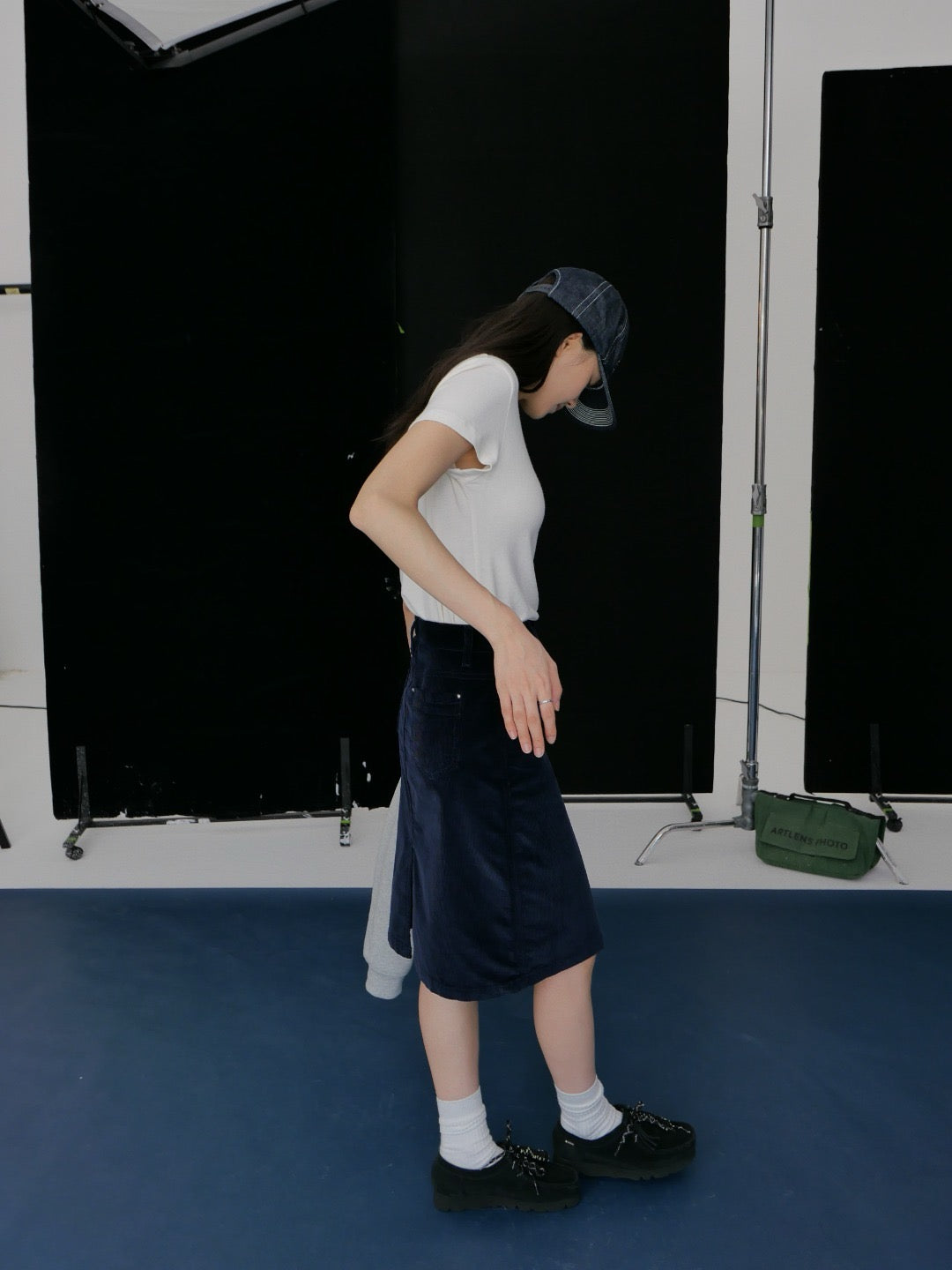 17v2 Corduroy midi skirt