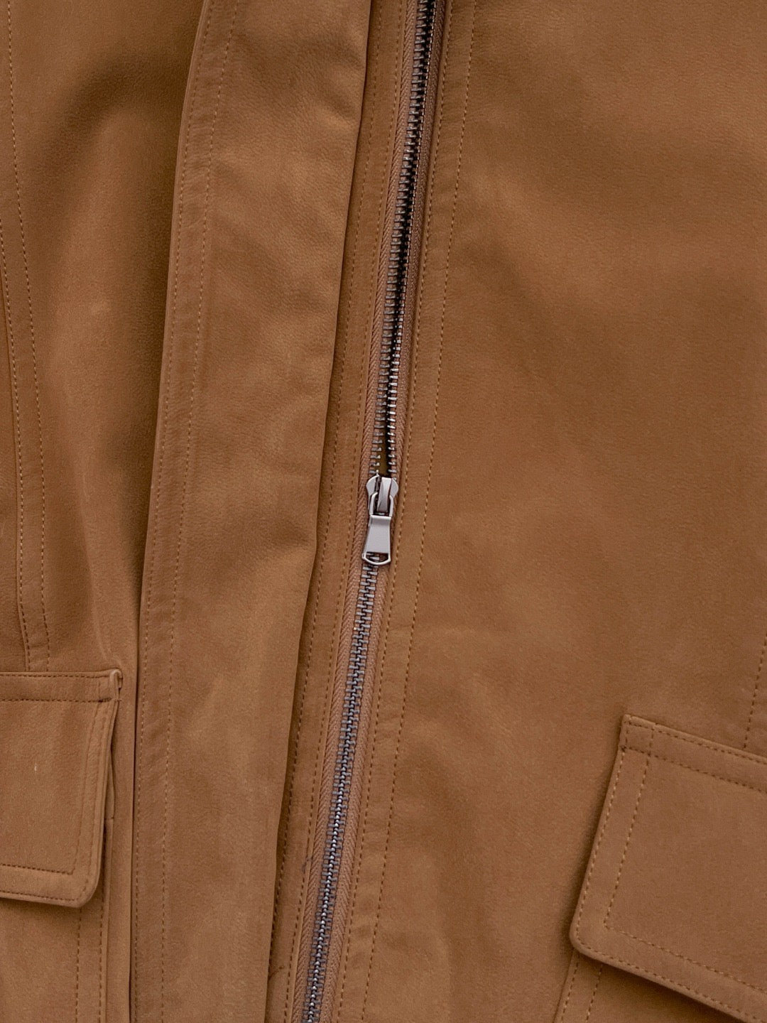 17a39 Long leather coat