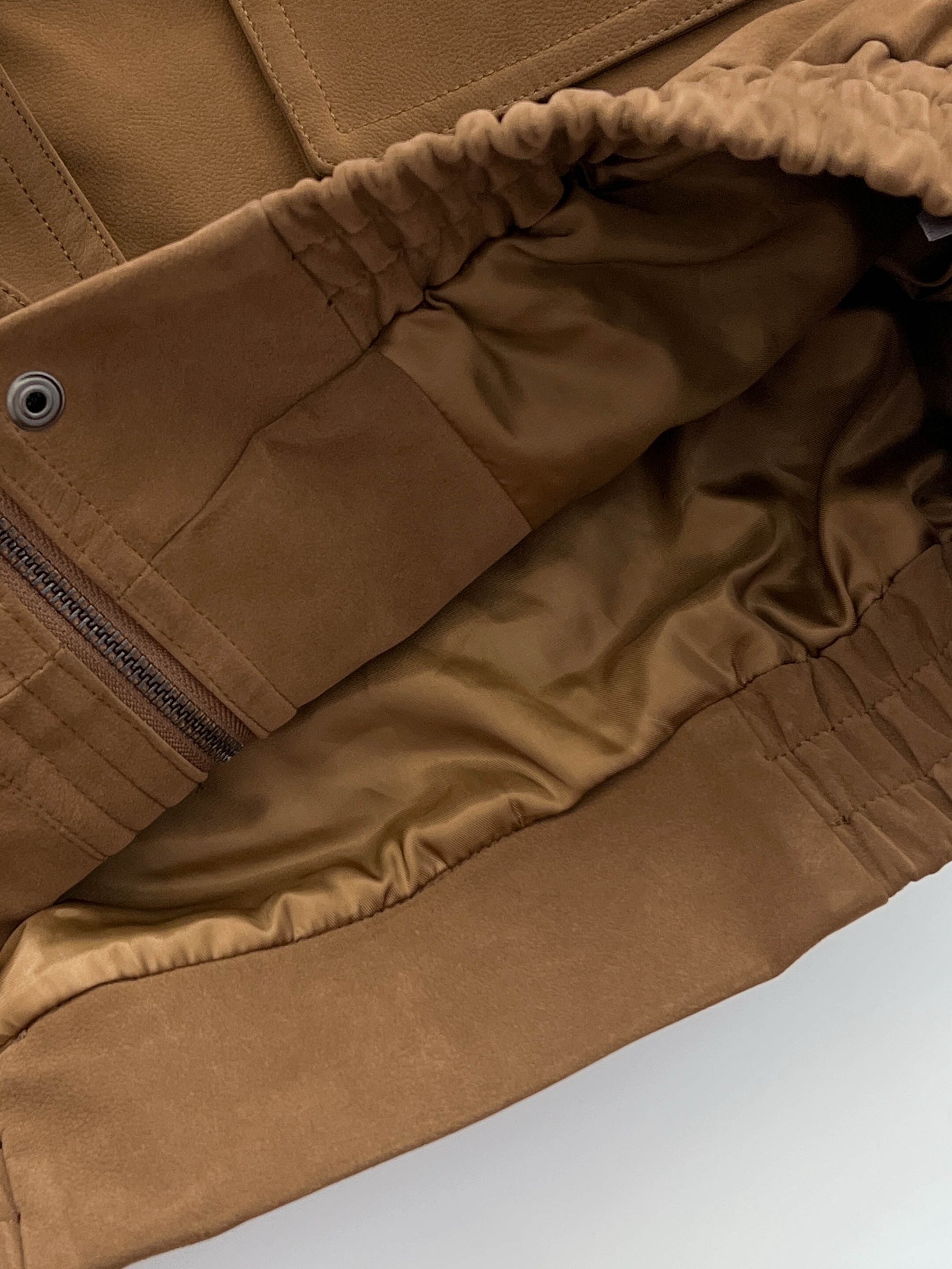 17a39 Long leather coat