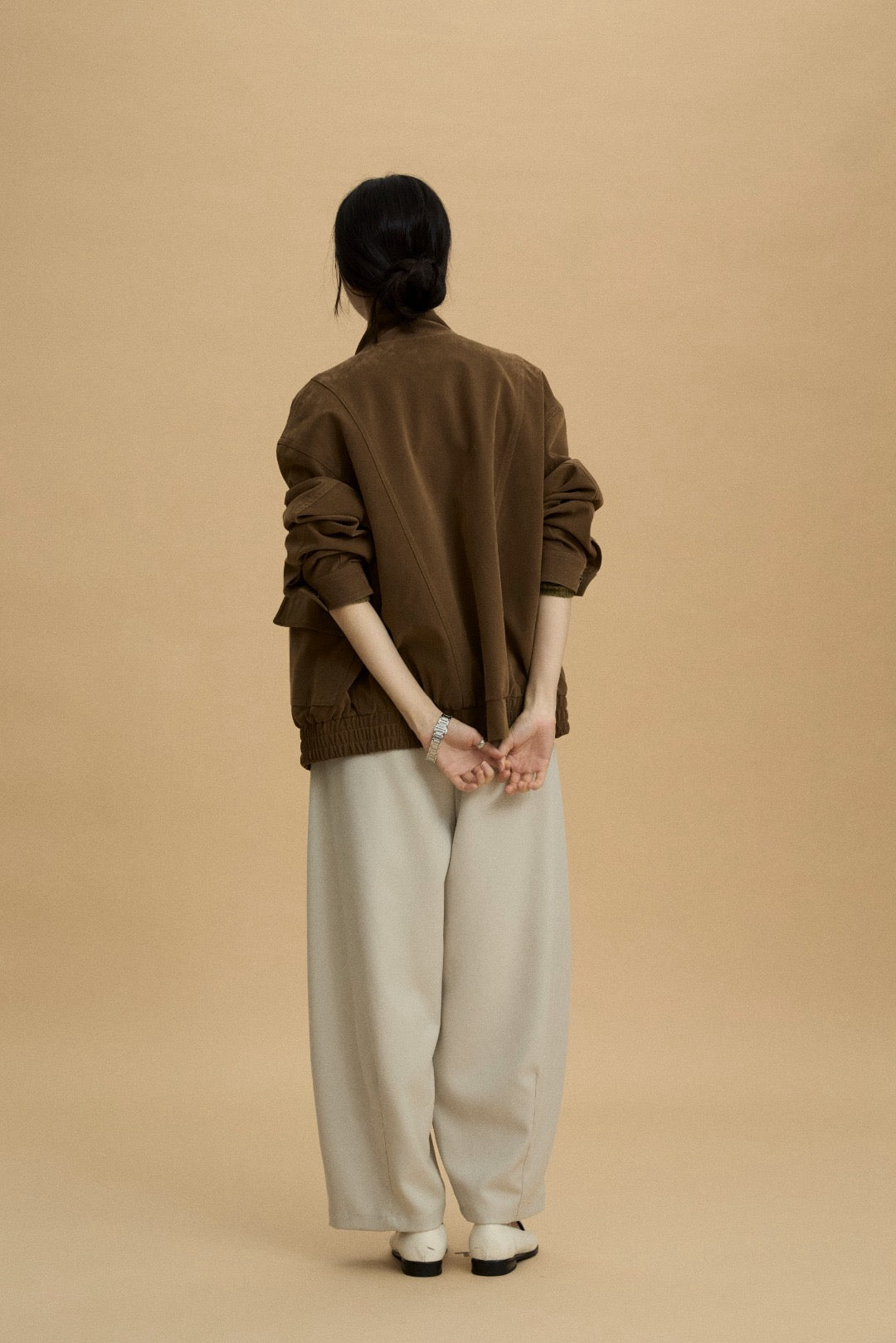 17a39 Long leather coat