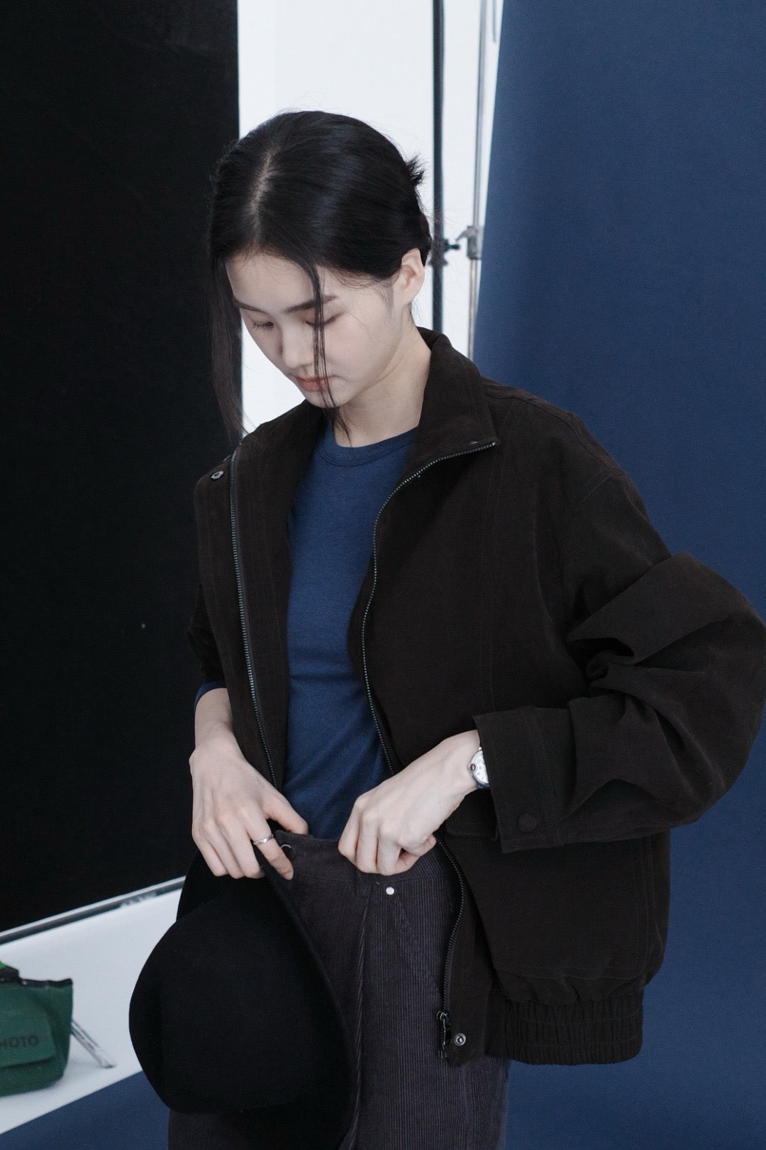 17a39 Long leather coat