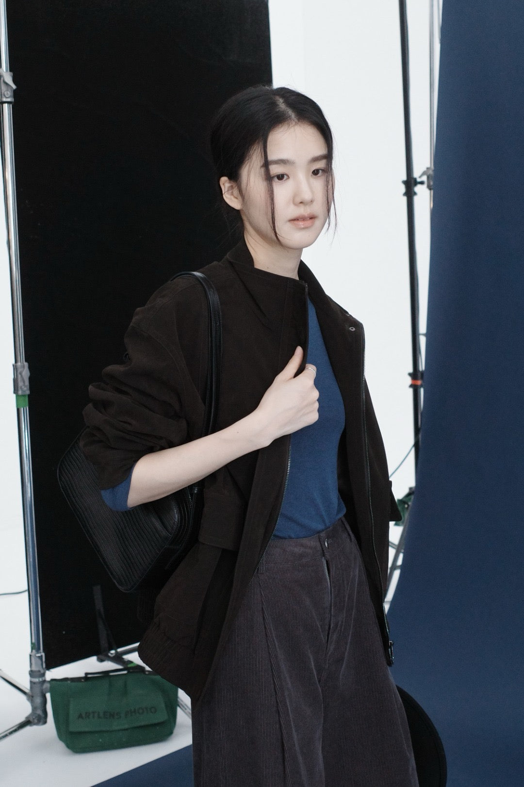 17a39 Long leather coat