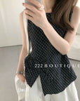 27a62- CHECKERED SLEEVELESS TOP