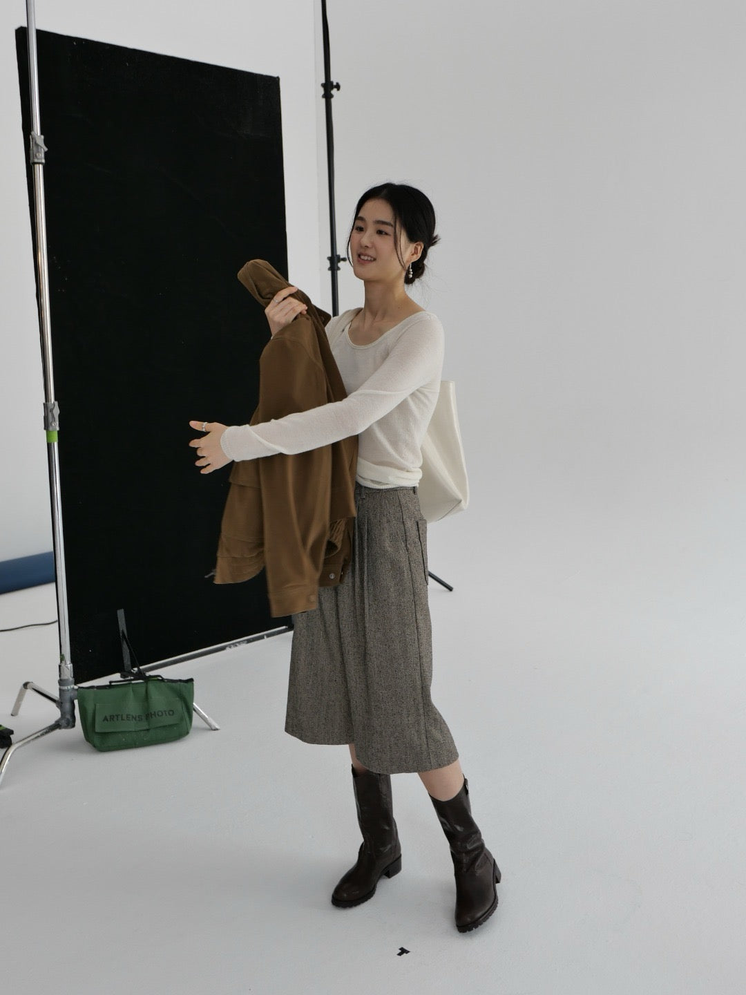 17a39 Long leather coat