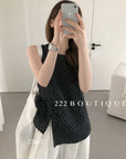 27a62- CHECKERED SLEEVELESS TOP