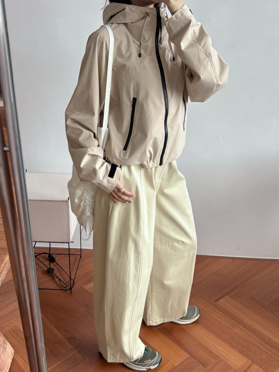 17a42 Basic windbreaker jacket