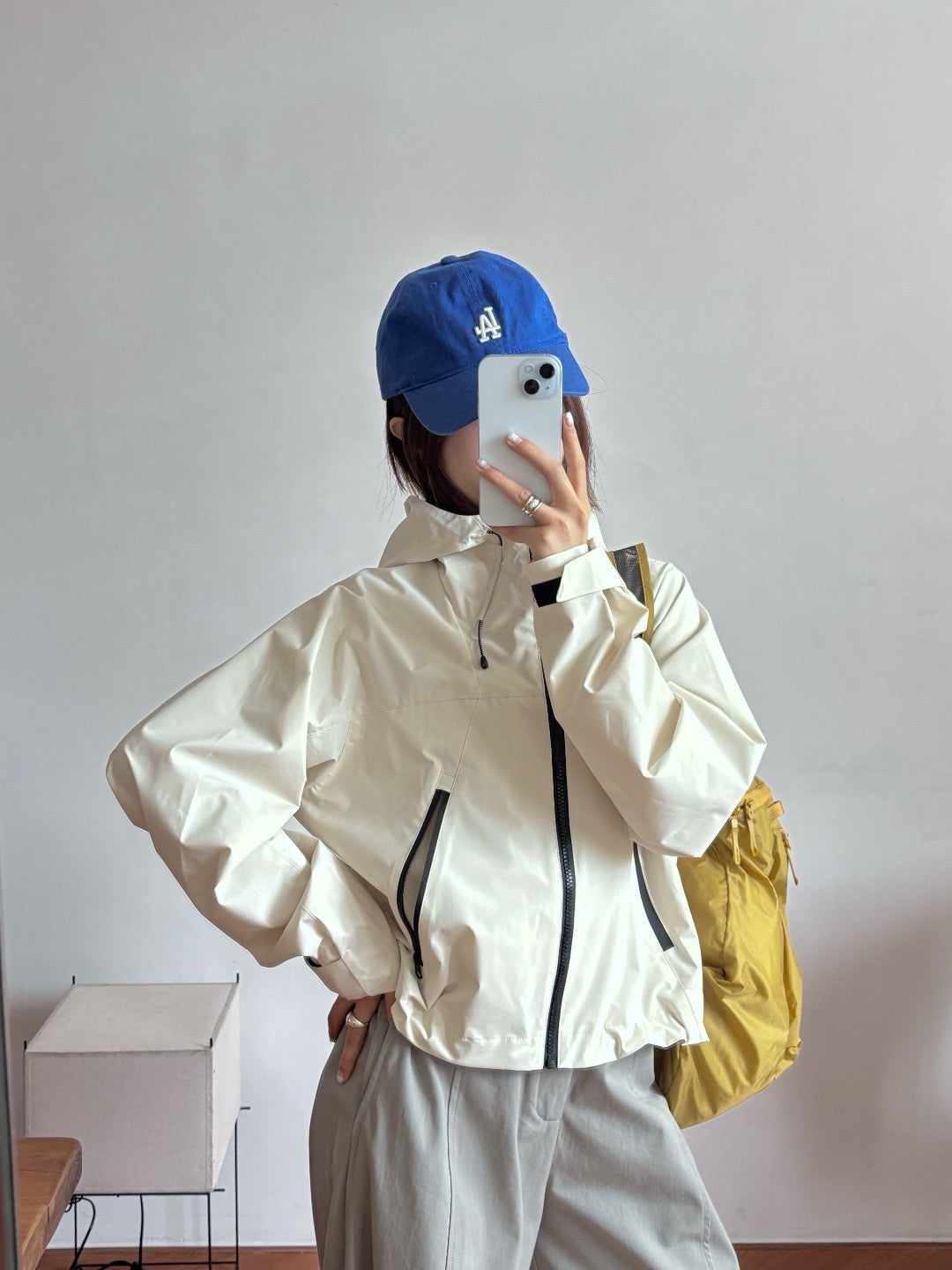 17a42 Basic windbreaker jacket
