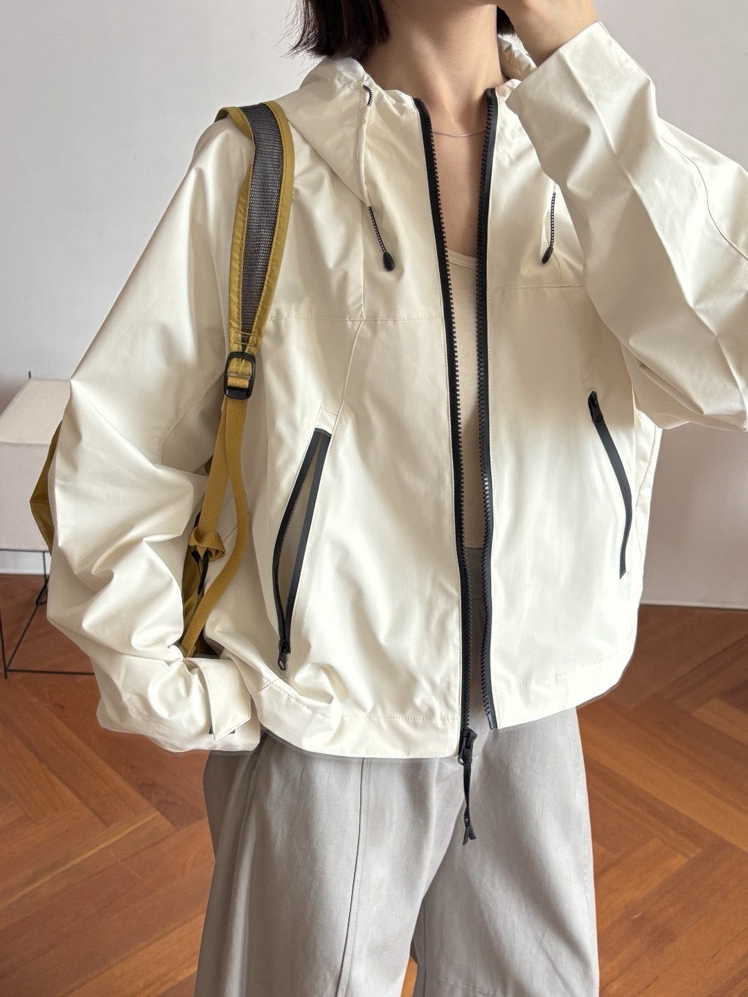 17a42 Basic windbreaker jacket