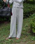 17a43 + 17q27 Set – Cropped zip-up hoodie & straight-leg trousers