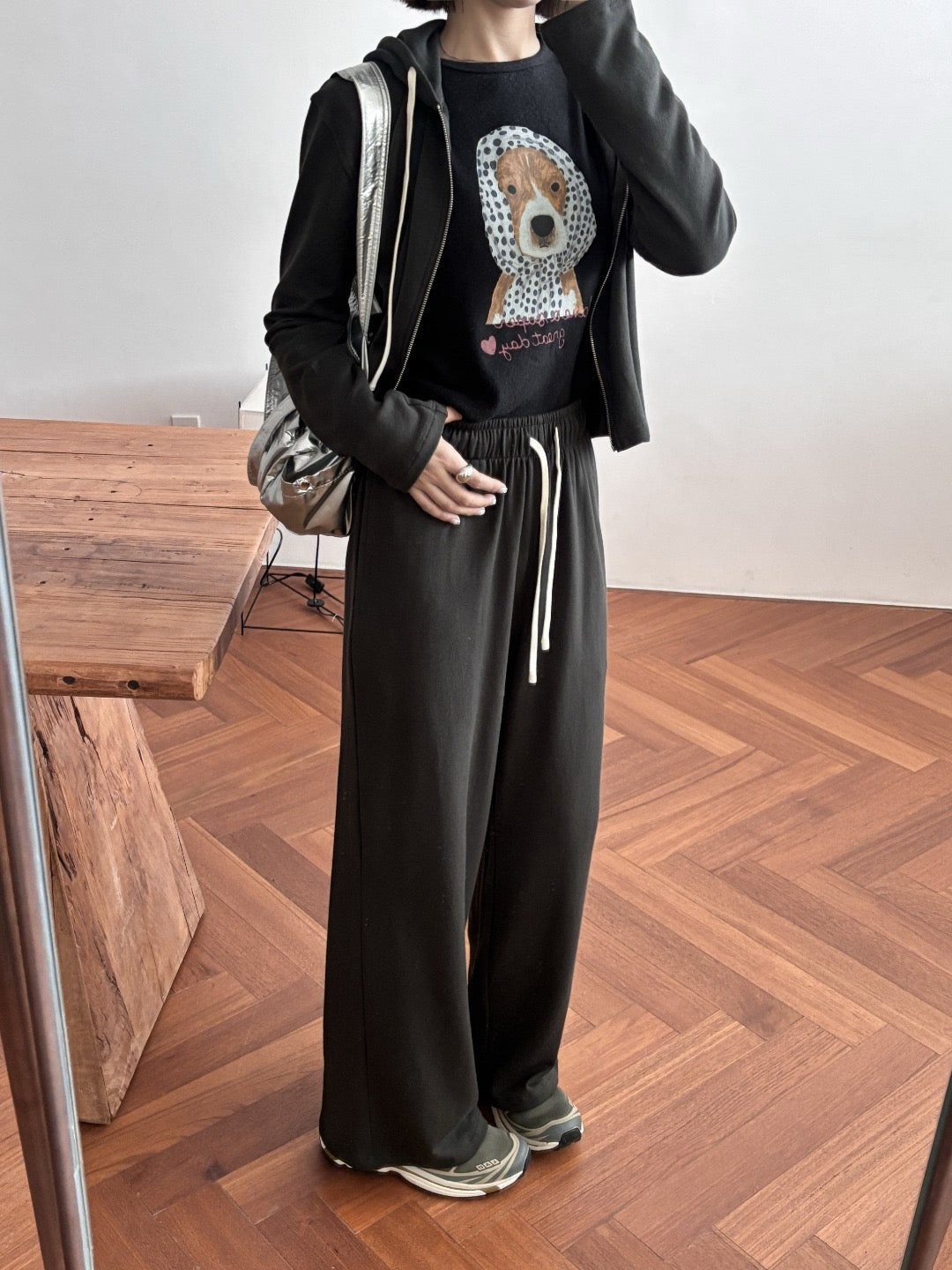 17a43 + 17q27 Set – Cropped zip-up hoodie &amp; straight-leg trousers