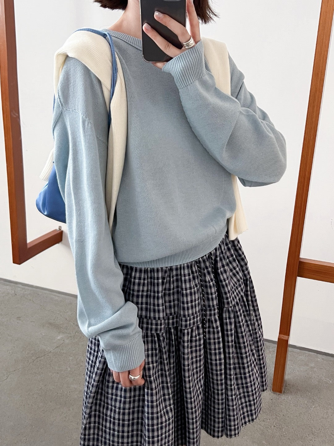 17a21 Basic Mongtoghi cashmere top