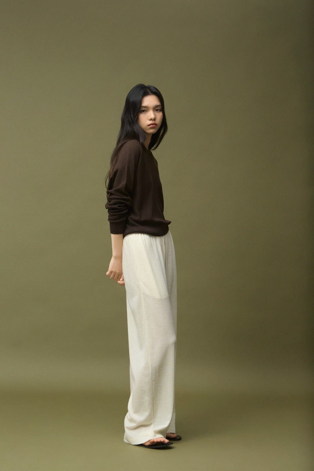 17a21 Basic Mongtoghi cashmere top