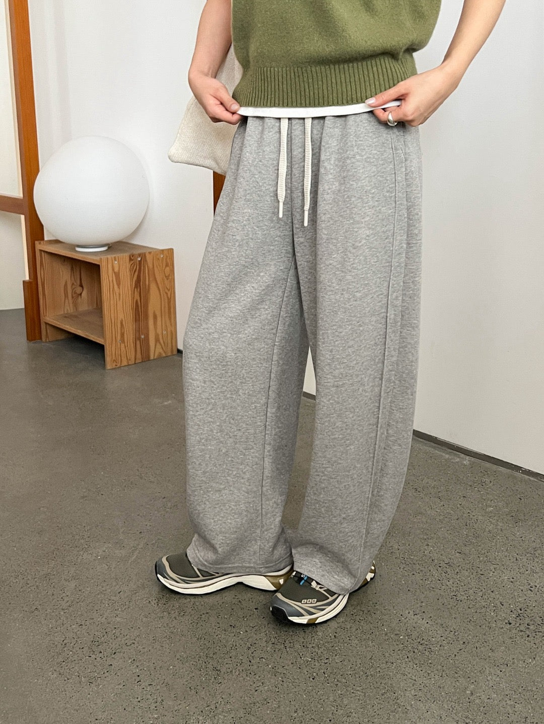 17q22 Basic cotton trousers with elastic waist