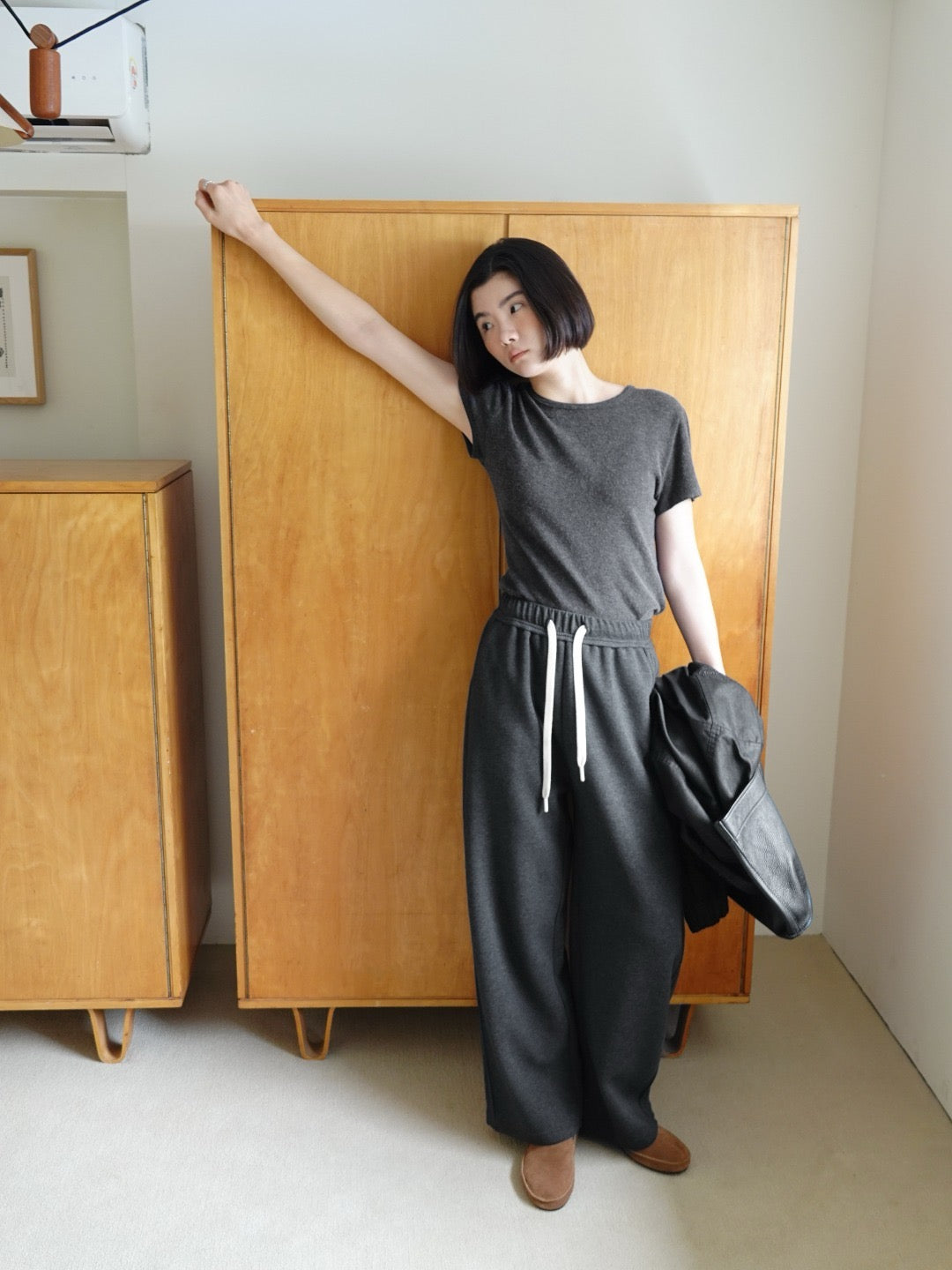 17q22 Basic cotton trousers with elastic waist