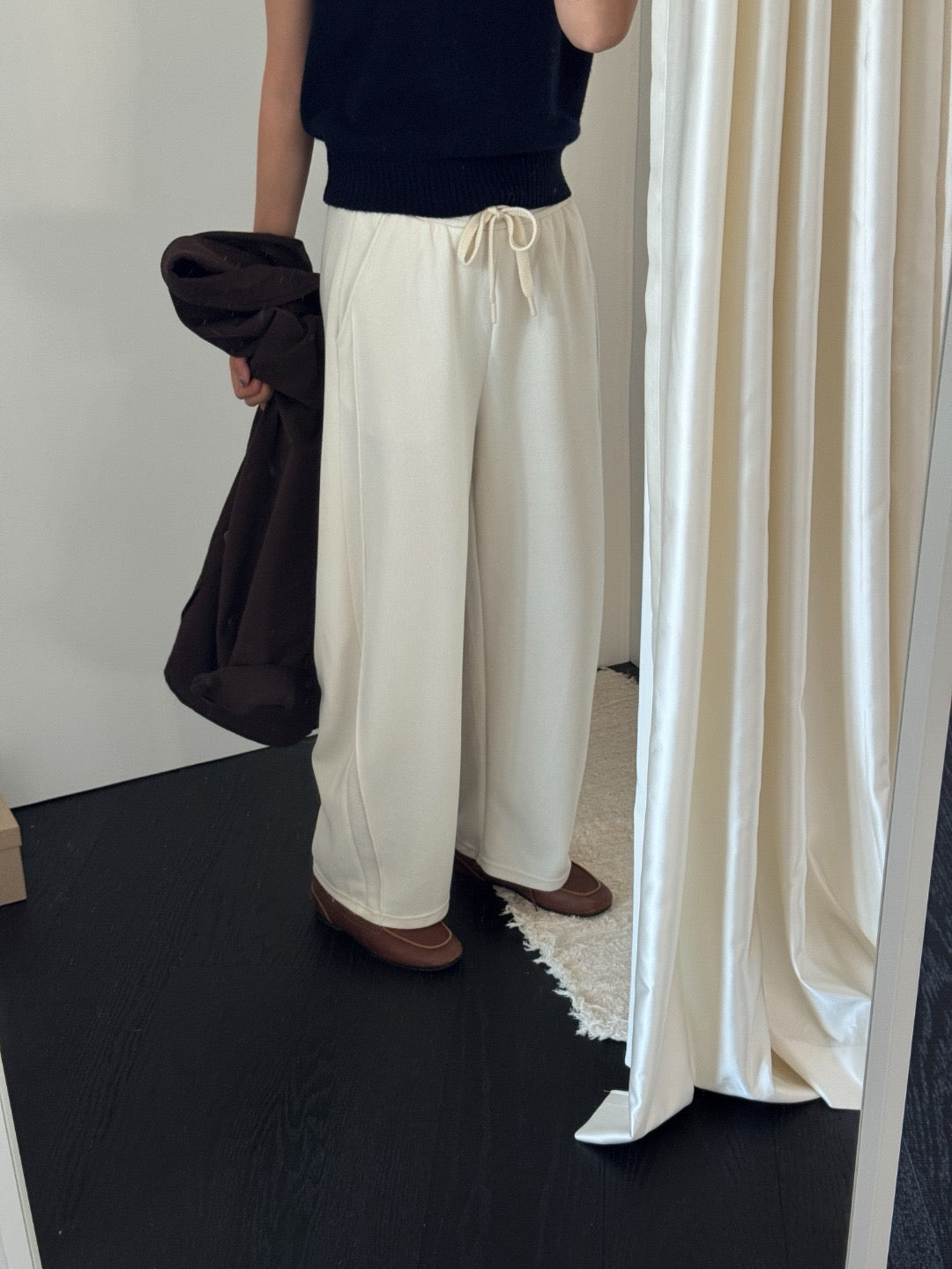 17q22 Basic cotton trousers with elastic waist